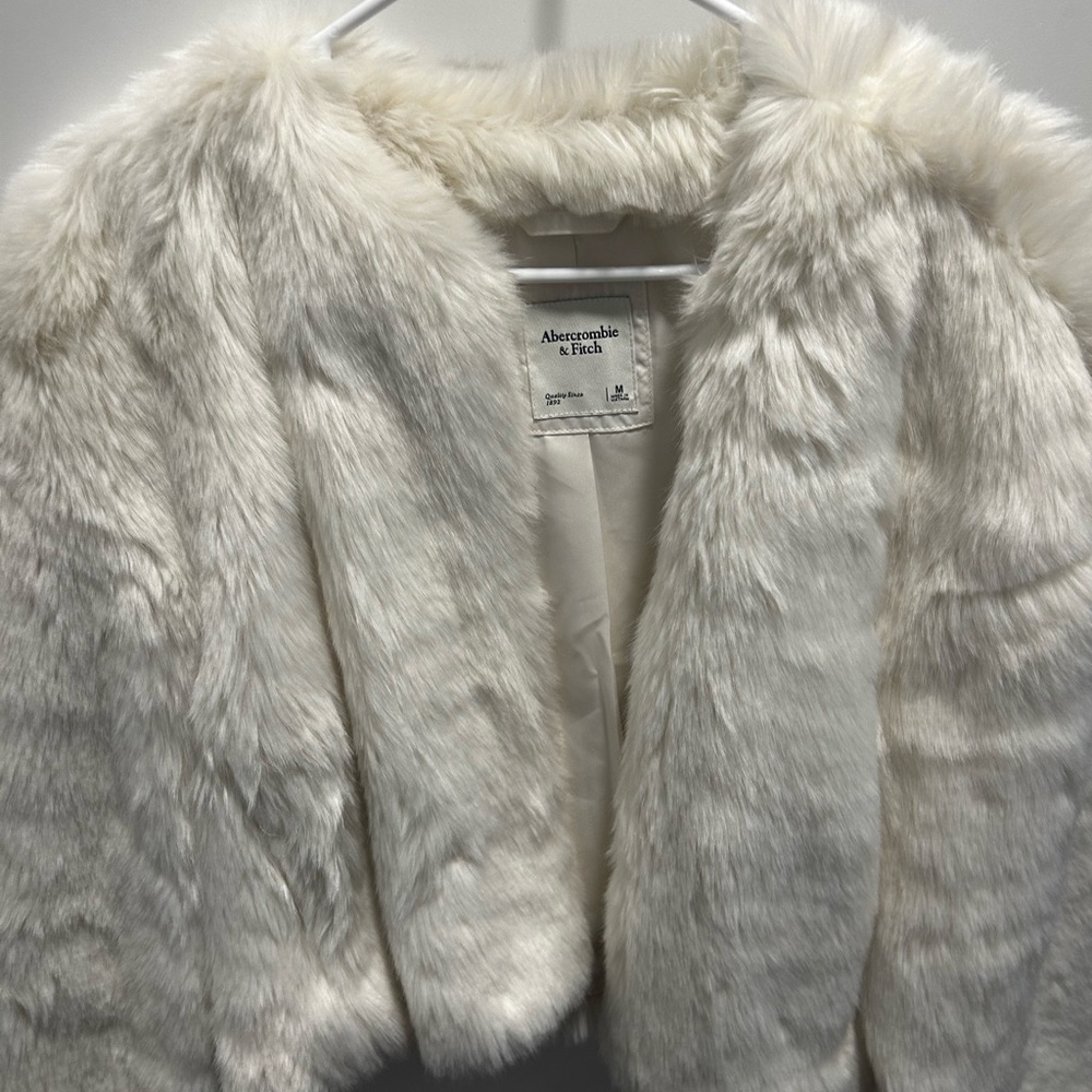 Abercrombie & Fitch White Faux Fur Coat